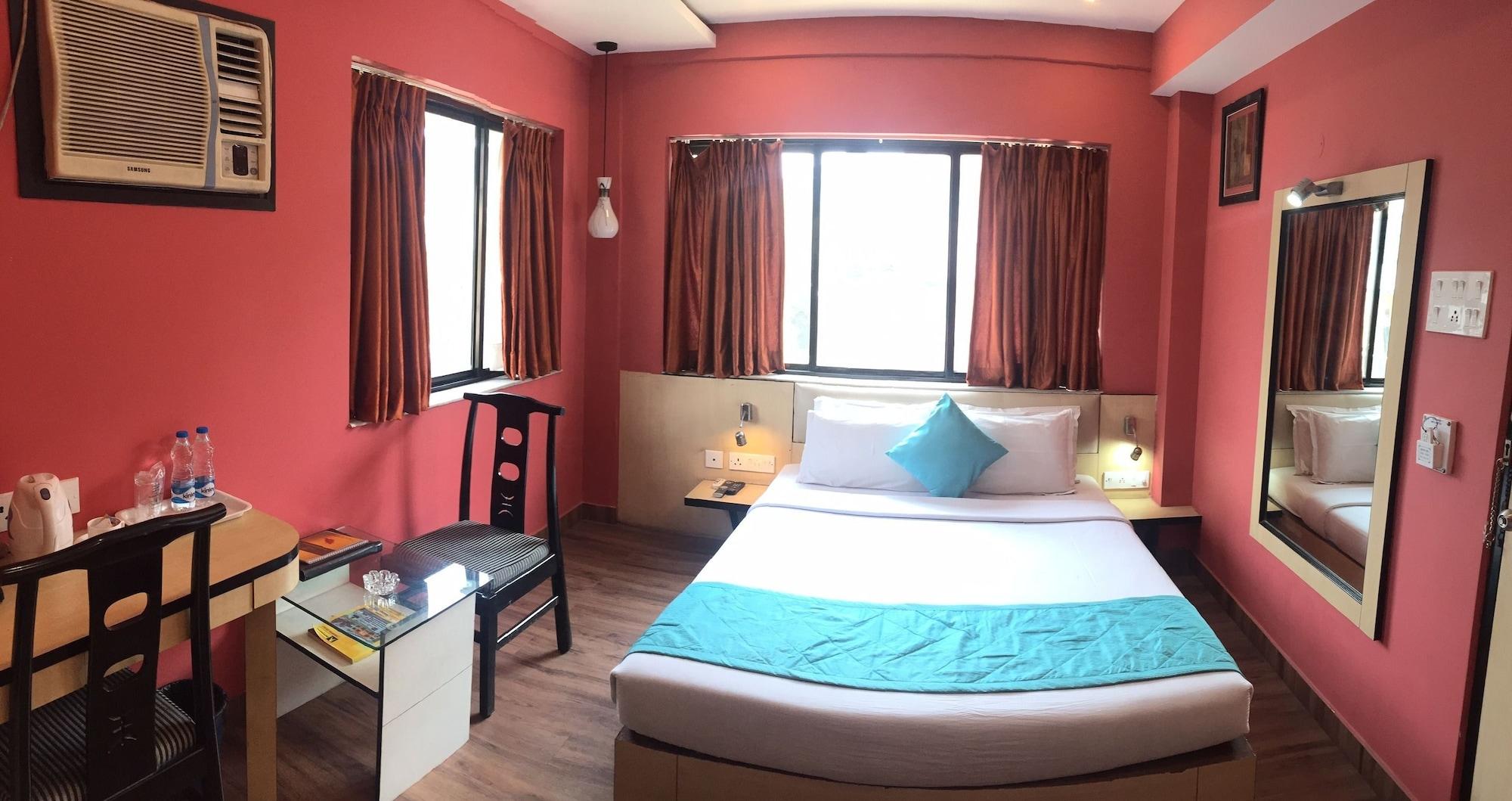 Hotel Crestwood Колката Екстериор снимка