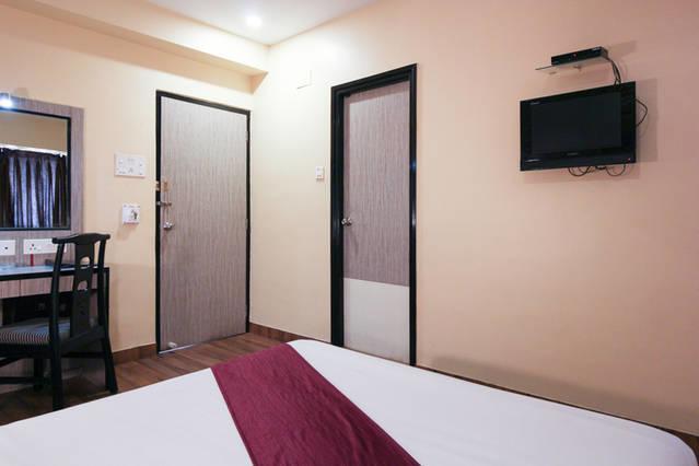 Hotel Crestwood Колката Екстериор снимка
