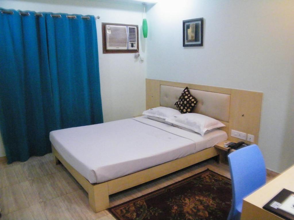 Hotel Crestwood Колката Екстериор снимка